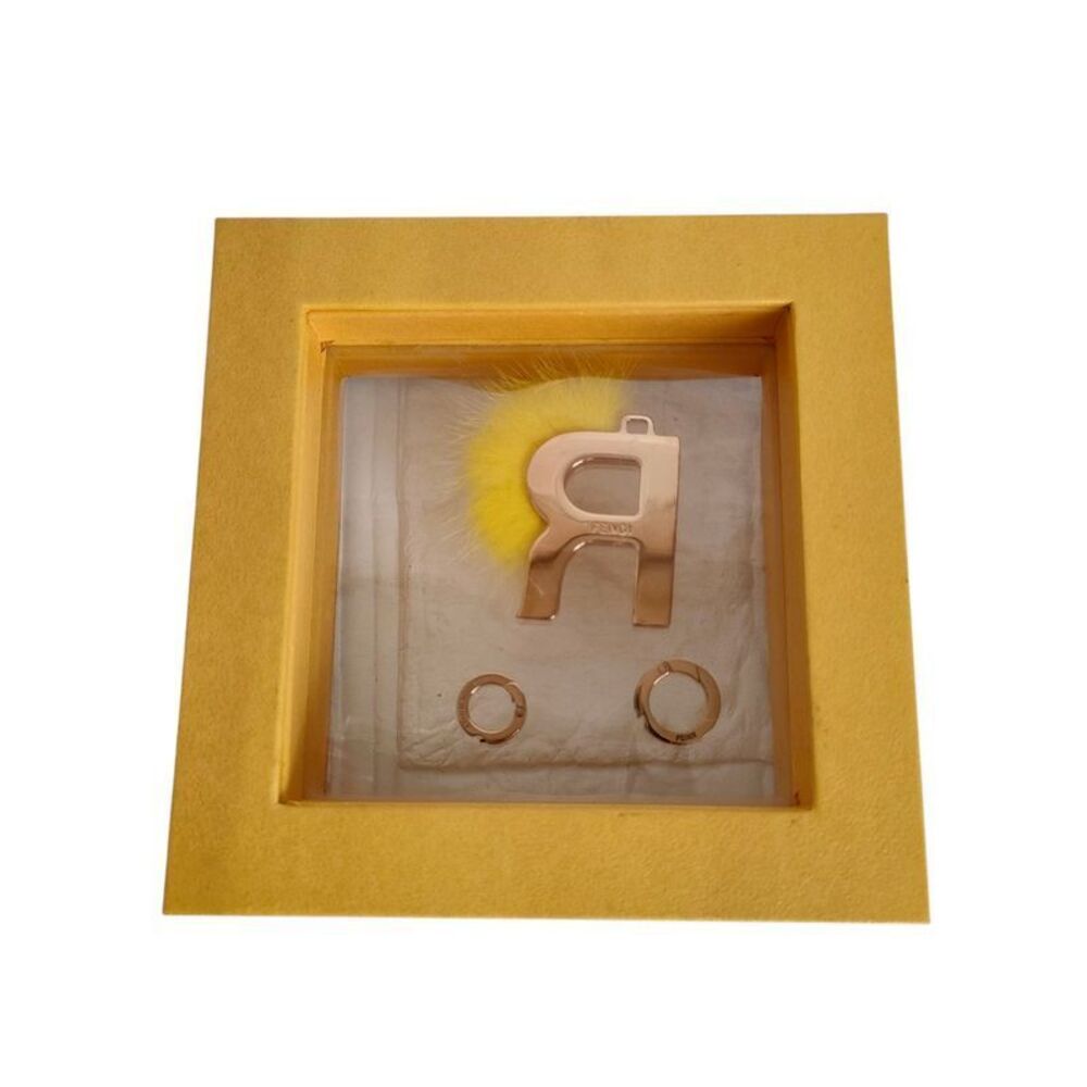 Good Fendi Abclick Initial Charm R Gold Color Yel… - image 2